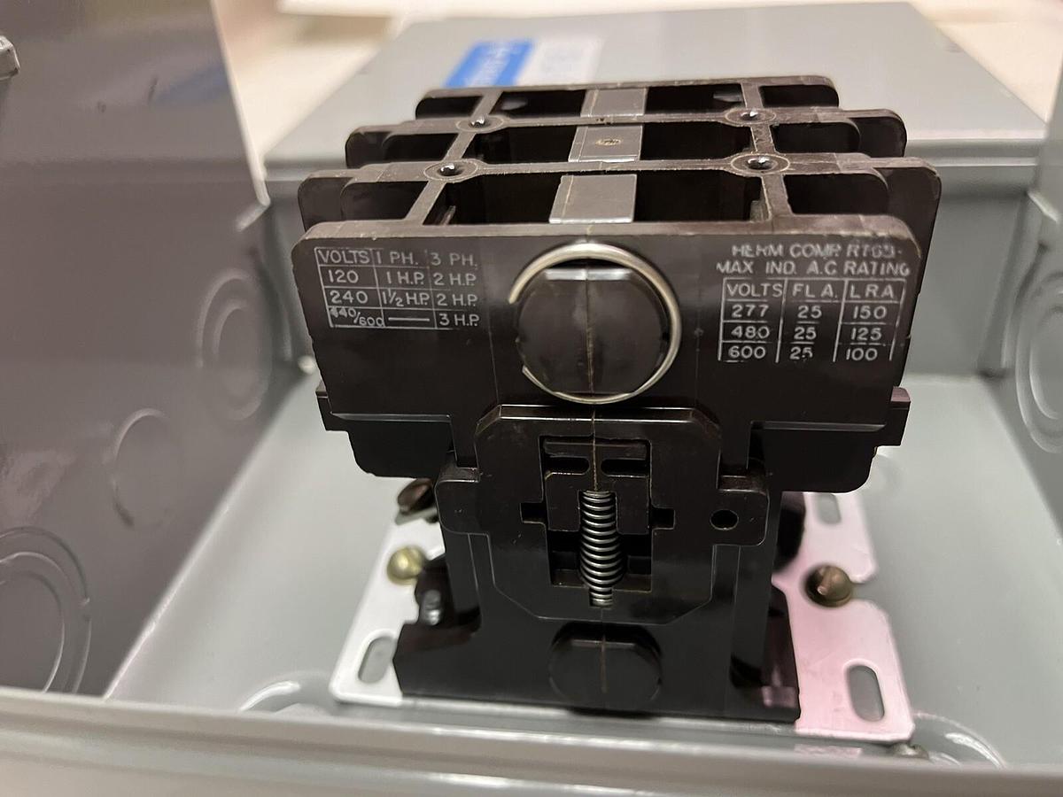 GOULDS,2200-EB230AA,CONTACTOR W/ TYPE 1 ENCLOSURE