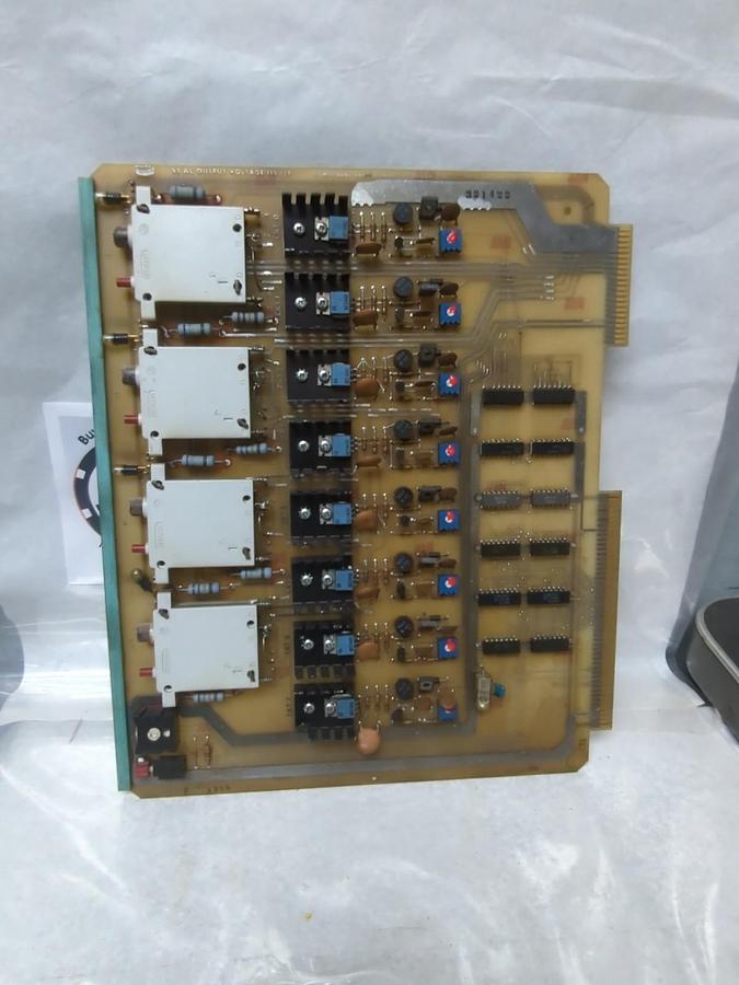 Used BENDIX,3726716F,S5 AC OUTPUT VOLTAGE 115 I/F CIRCUIT BOARD PRE-OWNED