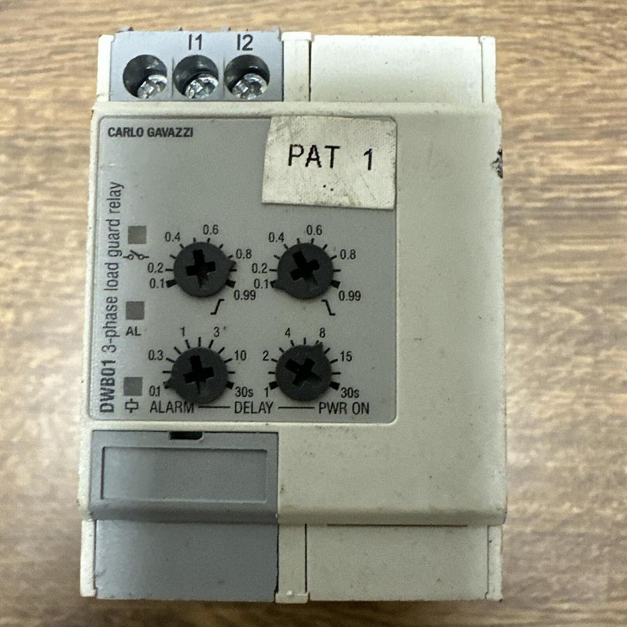 Used Carlo Gavazzi,DWB01CM4810A,3-Phase Load Control Relay