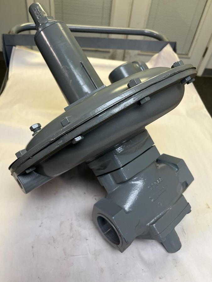 Sensus,121-12,Gas Regulator 2" Screwed Type BP