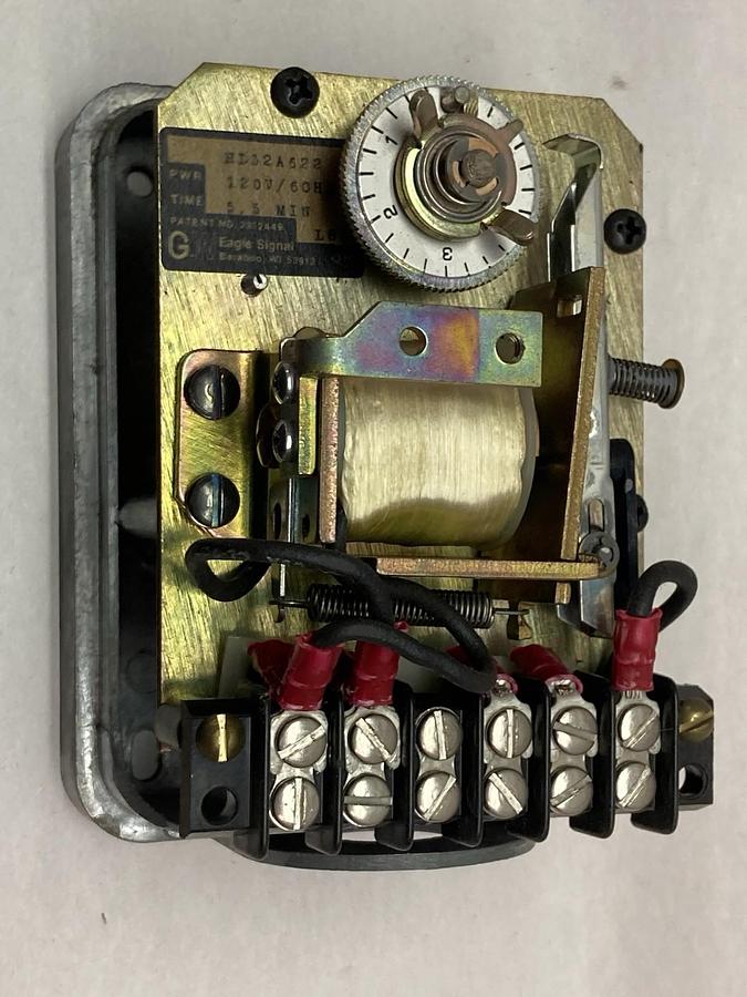 Used Eagle Signal,HD32A622,5.5 Minute Timer Relay 120V 60Hz