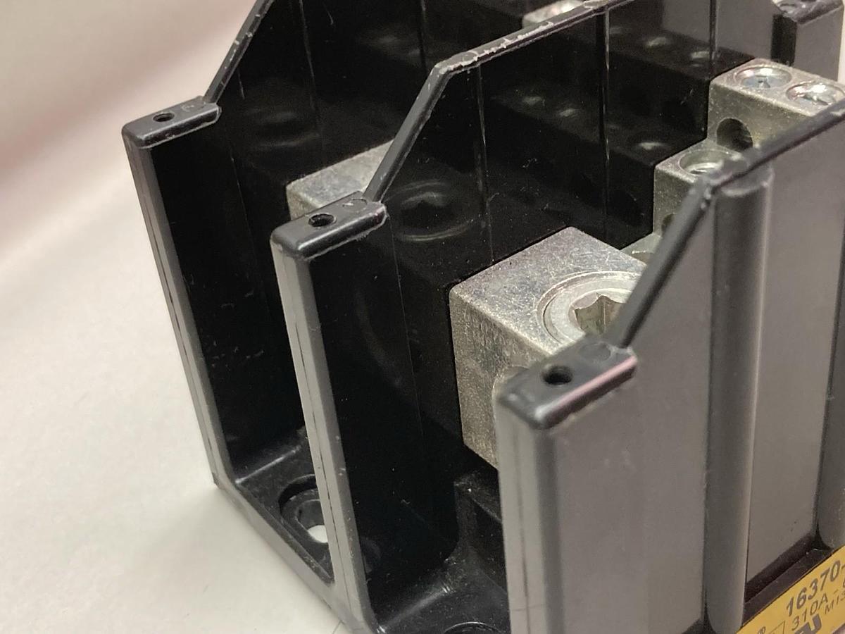 Used Bussmann,16370-2,Power Distribution Block 310A 600V