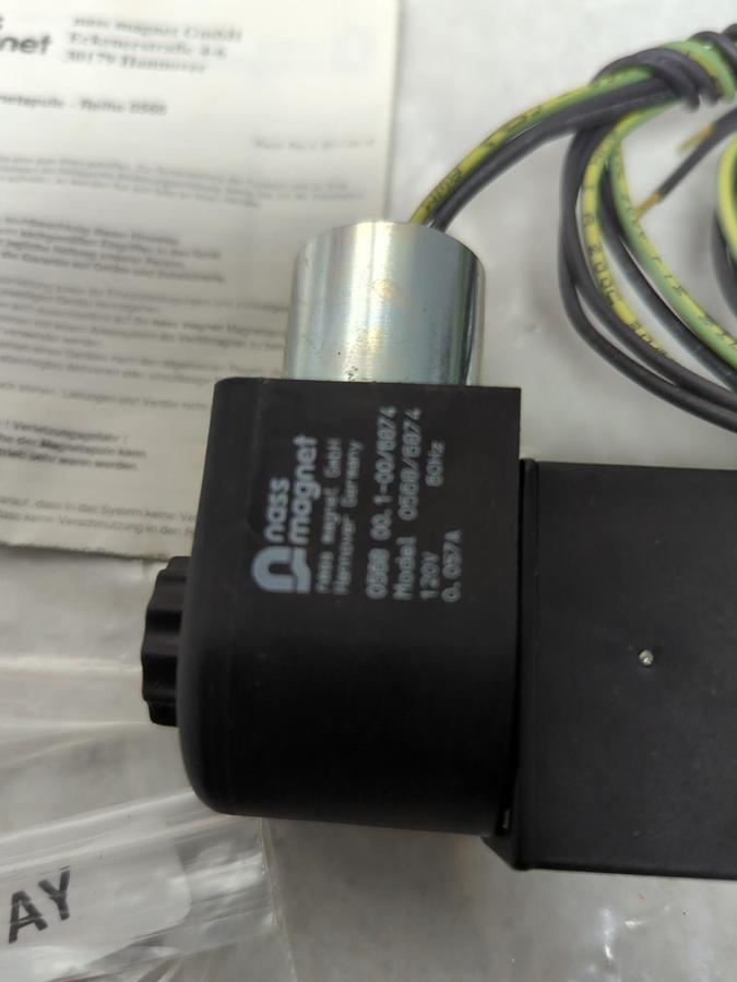 MAX AIR,SV92-120V S134679,EXPLOSION PROOF SOLENOID VALVE 2-8 BAR 30-120 PSI NOS