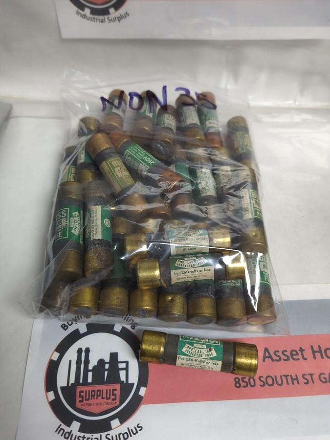 Used COOPER BUSSMANN,NON35,ONE TIME FUSE 35 AMP LOT OF 30 PRE-OWNED