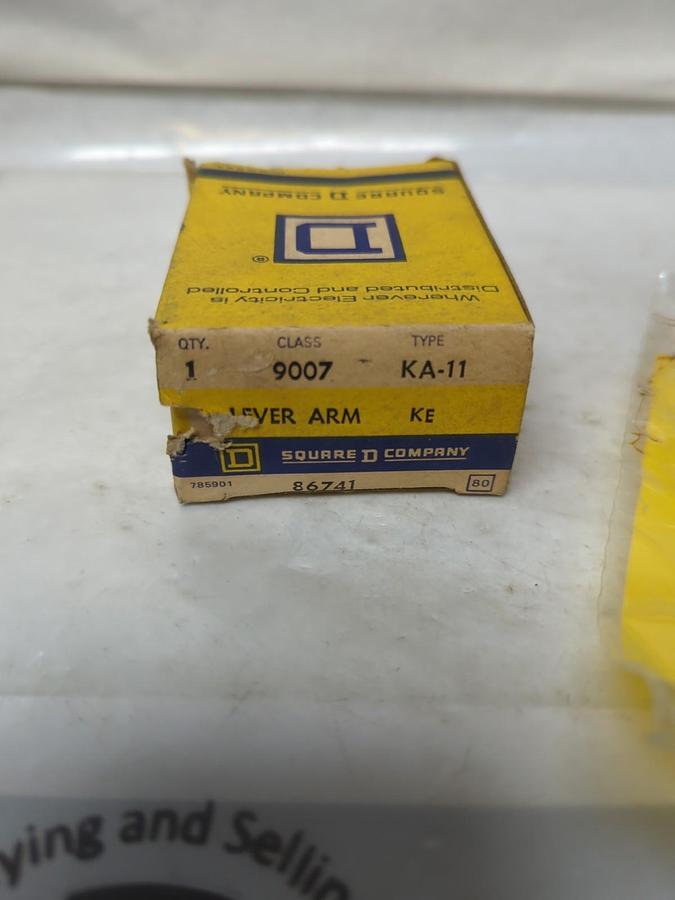 SQUARE D,9007 KA-11,ROLLER LEVER ARM TYPE KA-11 NOS