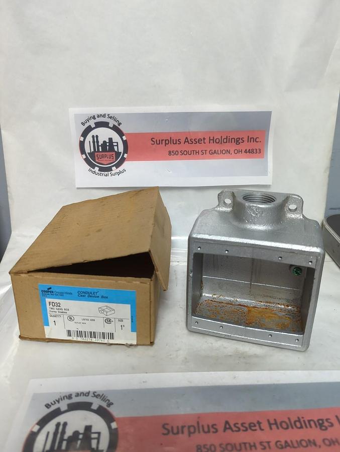 COOPER CROUSE-HINDS,FD32,TWO GANG BOX SIZE 1 INCH NOS