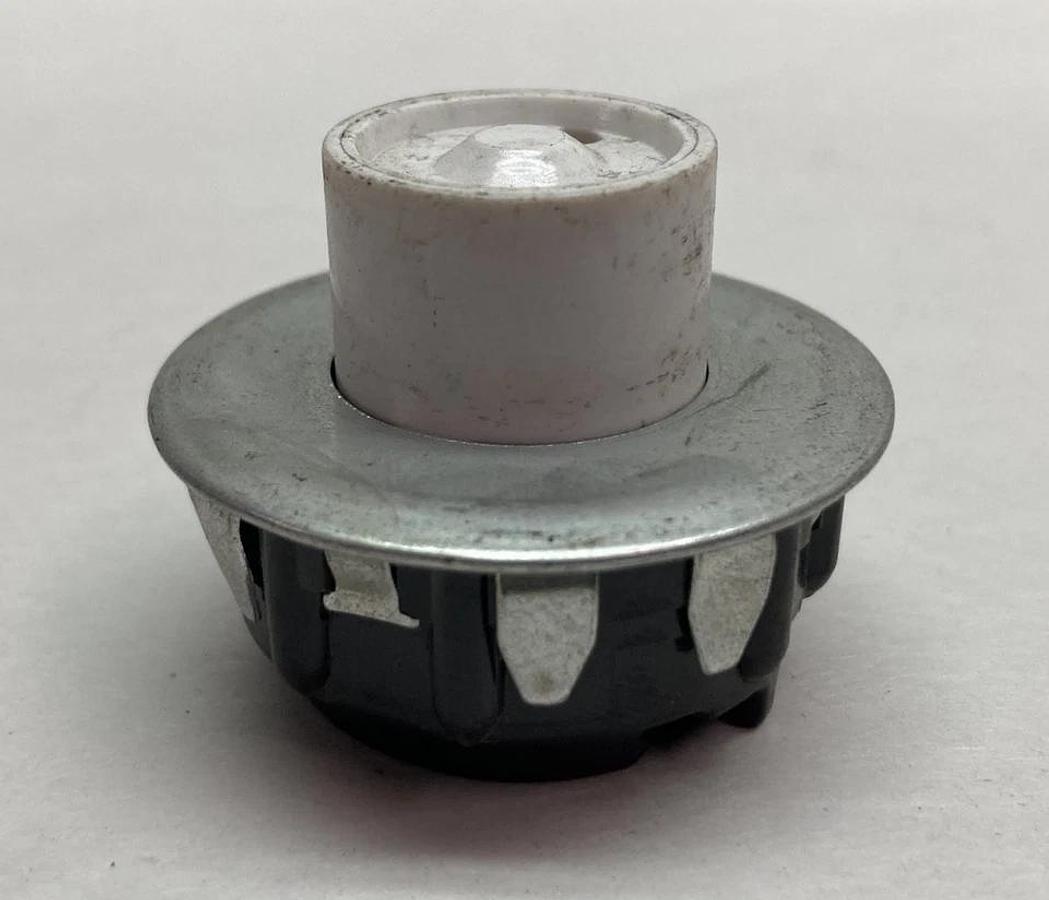 Used Leviton,A-8-DD-013-001,Fluorescent Lamp Holder