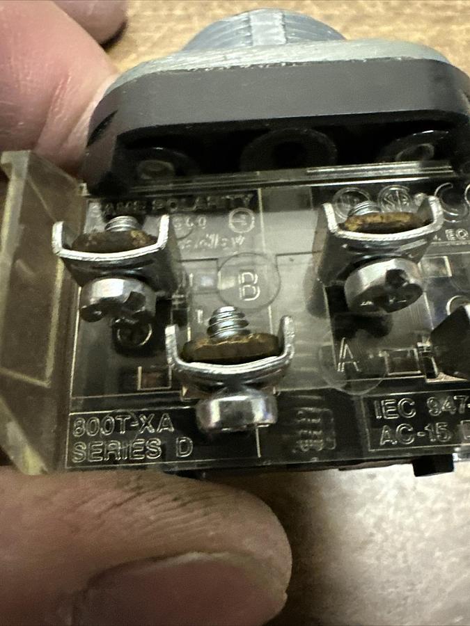 Used Allen Bradley,800T-XA,Push Button and Contact Block
