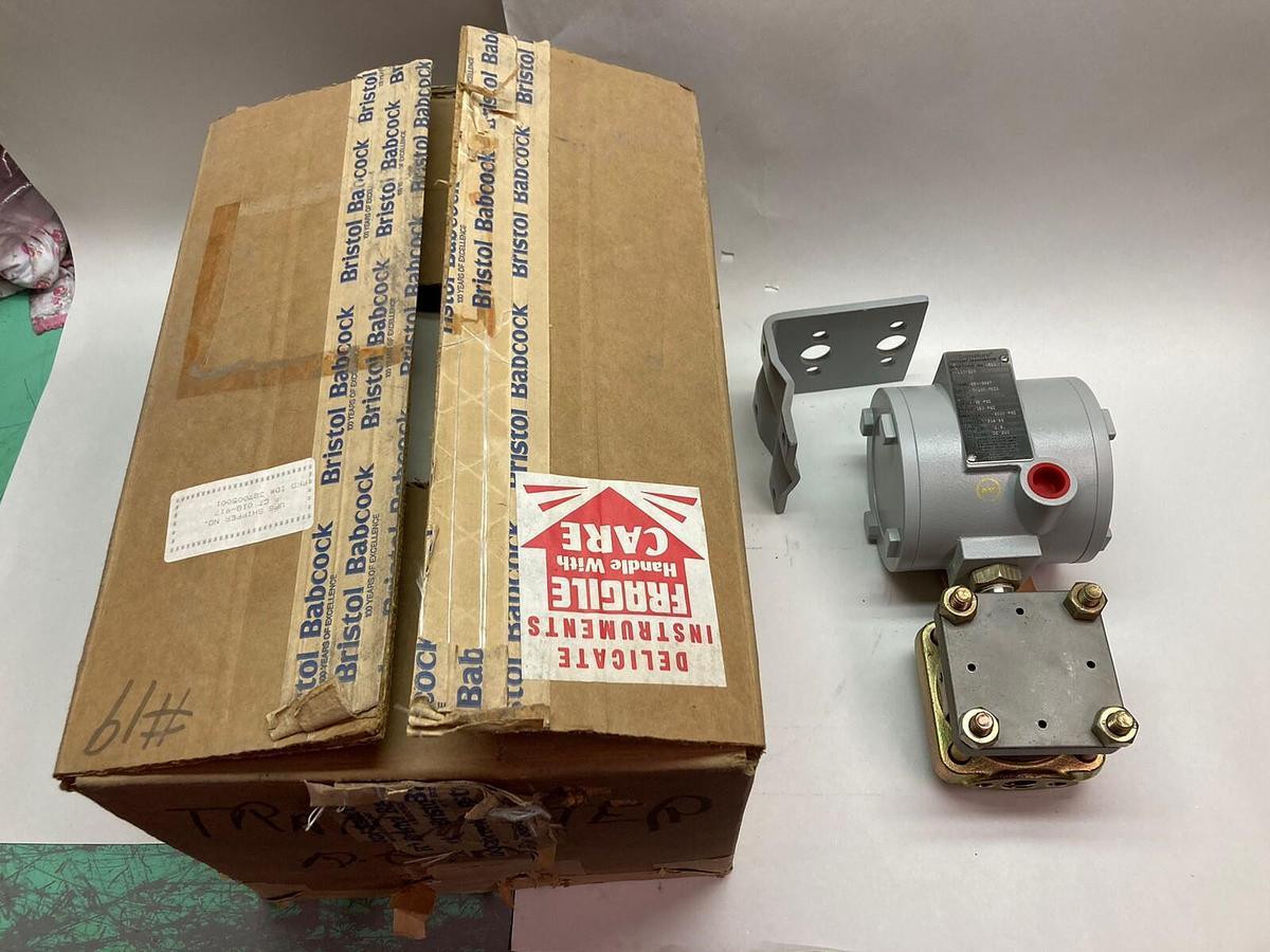 Bristal Babcock Signature,2408-10B-511-110-100,Pressure Transmitter