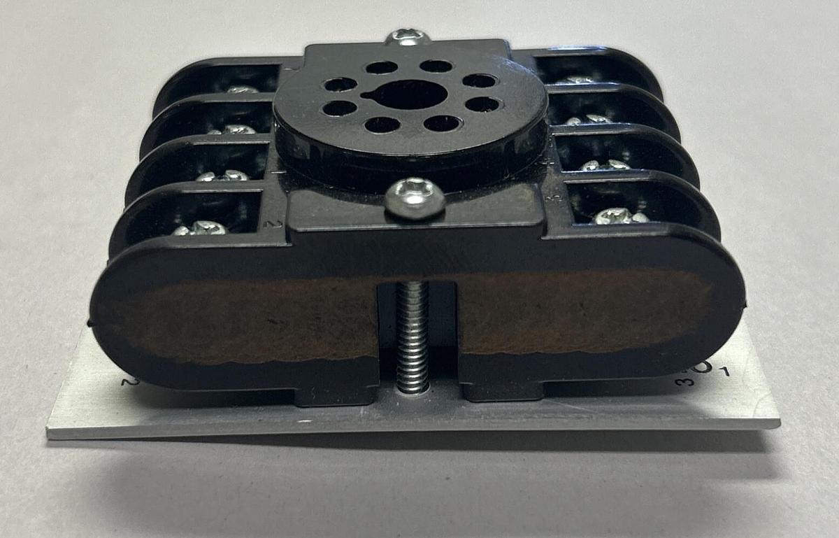 Used HONEYWELL MICROSWITCH,FE-LCR0,RELAY SOCKET NEW