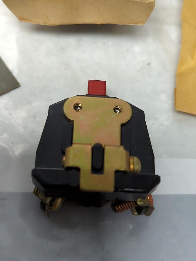 ARROW HART,37640-331,RELAY SWITCH NOS