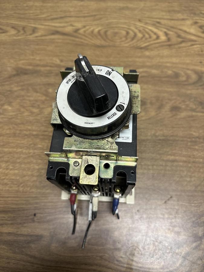 Used Mitsubishi,NF100-RB,50Amp No Fuse Circuit Breaker WLN203N340-1 Switch