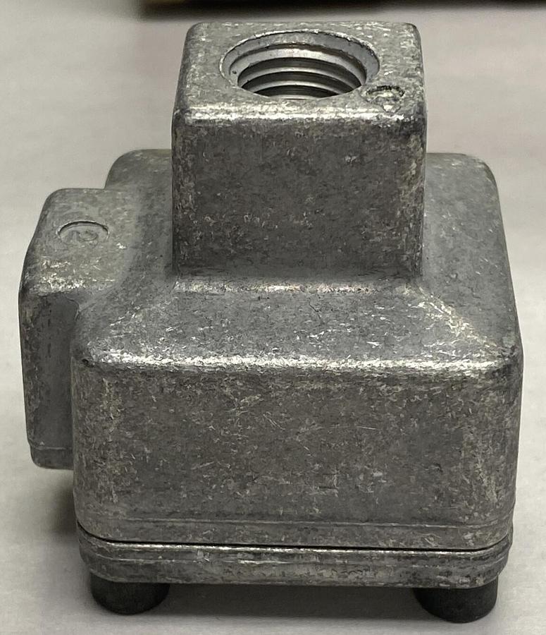 SCHRADER BELLOWS,036401000,QUICK EXHAUST VALVE NOS