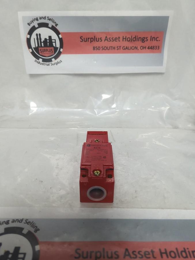 TELEMECANIQUE,IEC 947-5-1,SAFETY LIMIT SWITCH 240V 3A NOS