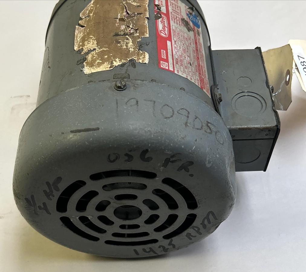 Used DAYTON,2N863M,MOTOR 1/4HP 1725RPM 208-22-440V 3PH D56 FRAME