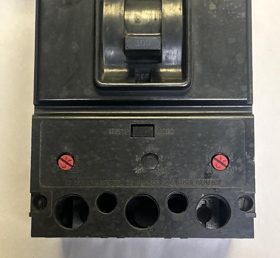 Used WESTINGHOUSE,LBB2300W,CIRCUIT BREAKER 300A 600V 2P