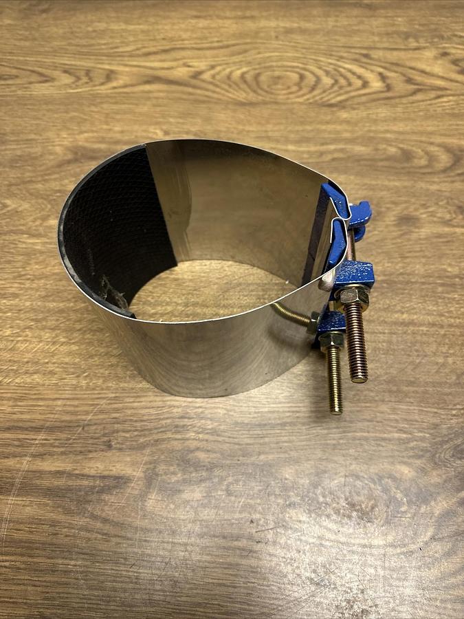 Smith-Blair,245-00066306-000,Stainless Steel Repair Clamp 6.63" x 6"