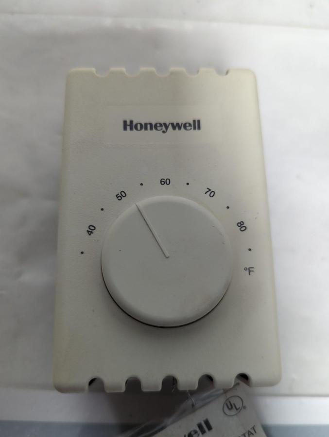 Used HONEYWELL,T410A1013,ELECTRIC HEAT THERMOSTAT PRE-OWNED