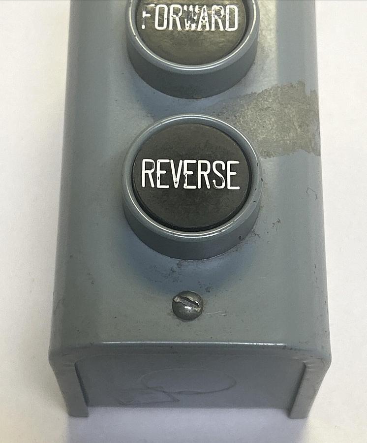 Used SQUARE D,9001B-34,PUSH BUTTON CONTROL STATION