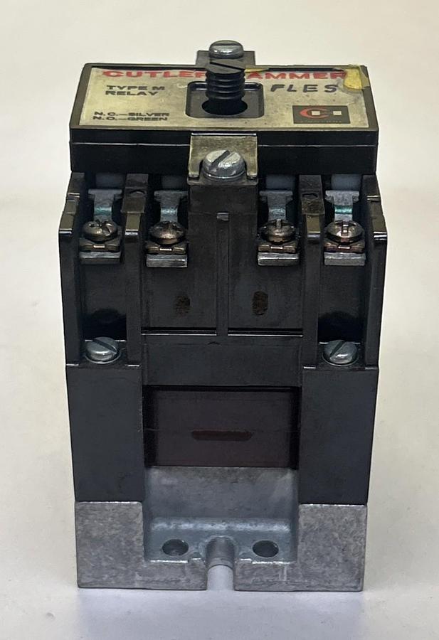 Used CUTLER-HAMMER,D26MB,RELAY