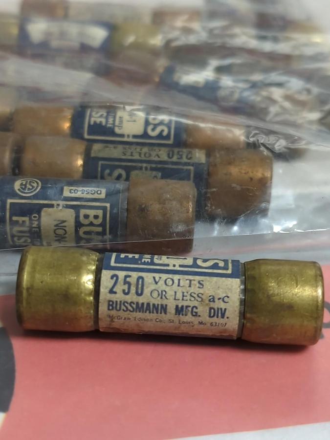 Used COOPER BUSSMANN,NON-1,ONE-TIME FUSE 1 AMP LOT OF 17 PRE-OWNED