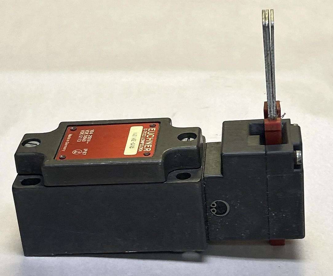 Used EUCHNER,NZ1VZ-518,SAFETY SWITCH