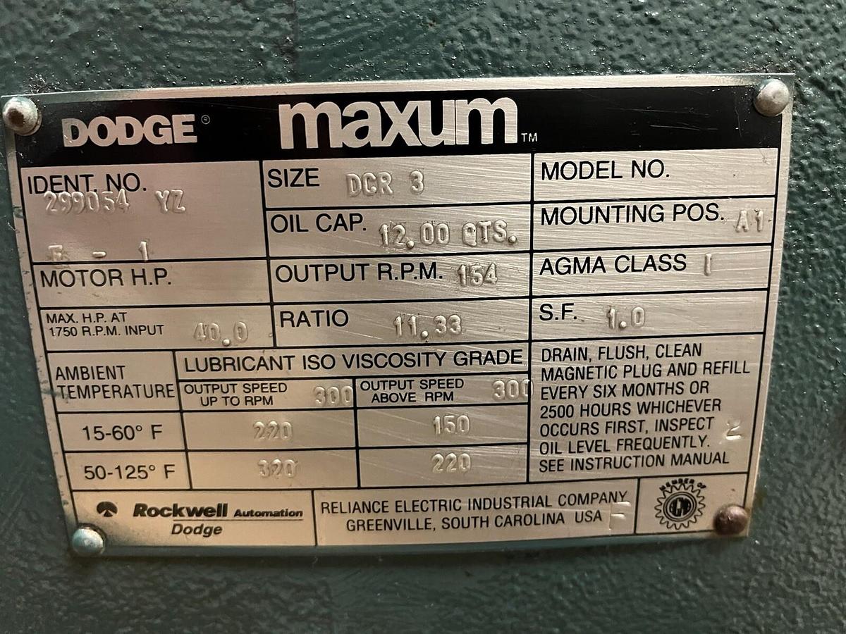 DODGE,DCR-3,MAXUM GEAR REDUCER RATIO 11.33 INPUT 40 HP 1750 RPM OUTPUT 154RPM