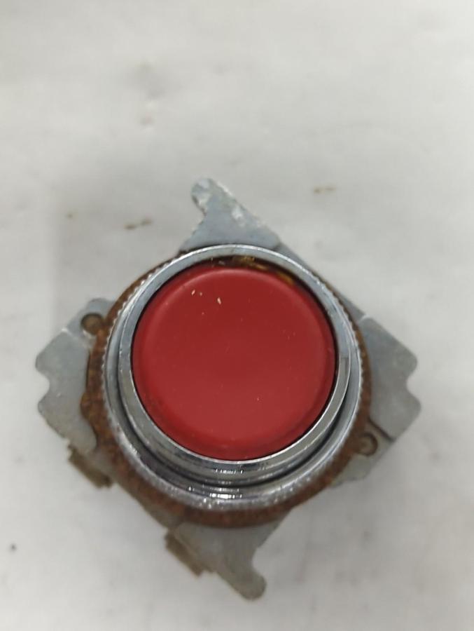 CUTLER HAMMER,10250T102-1X,BUTTON OPERATOR RED NOS