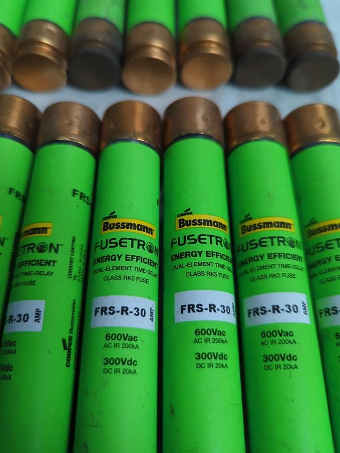 Used COOPER BUSSMANN,FRS-R-6-30,FUSETRON 30 AMP FUSE LOT OF 15 PRE-OWNED
