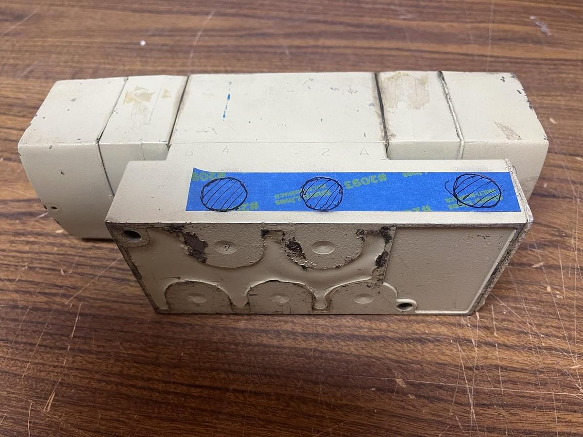 Used ISI FLUID POWER,500-37-140-37,SOLENOID VALVE 120V