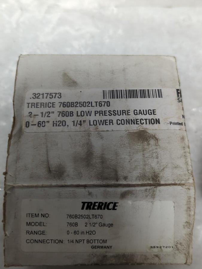 TRERICE,760B2502LT670,2-1/2 IN GUAGE 0-60 IN H20 1/4 IN BOTTOM CONNECTION NOS