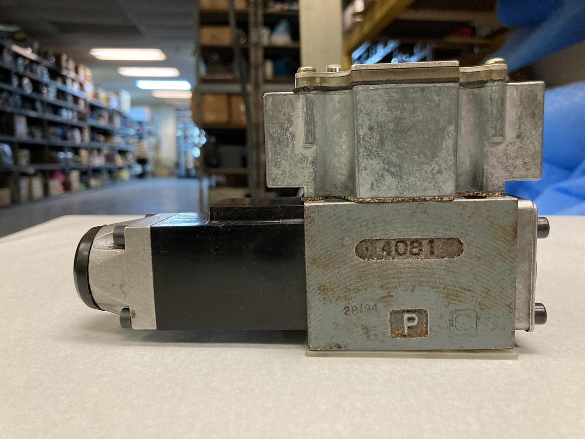 Used Rexroth,4WE6EA52/AG250 NDA/V,Hydraulic Directional Control Valve