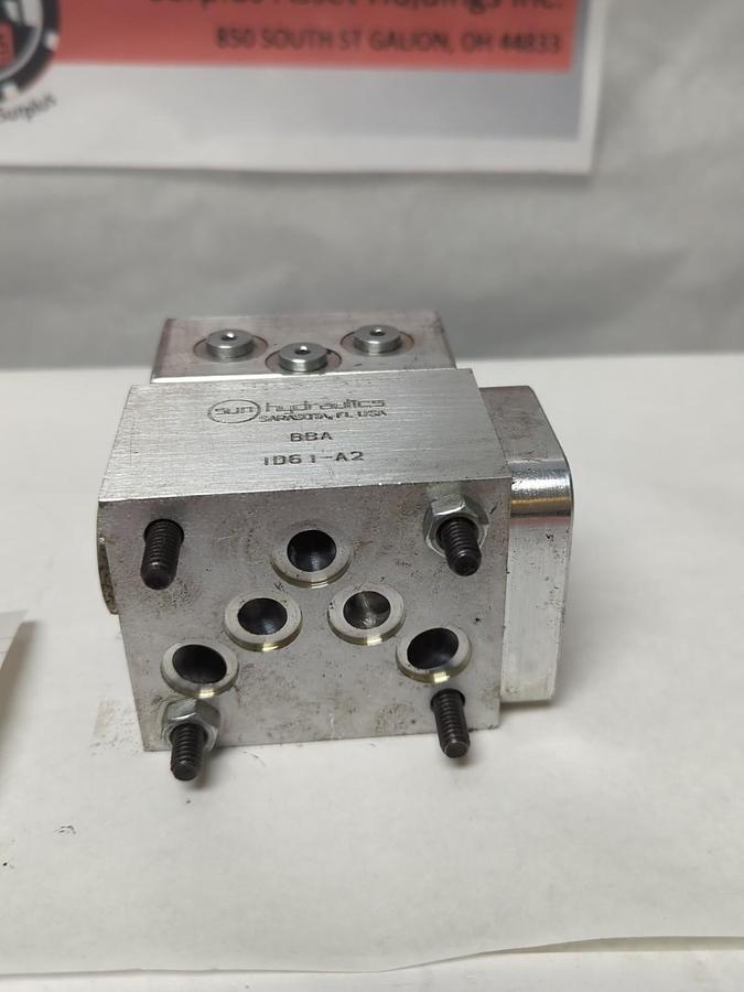 Used SUN HYDRAULICS,BBA,MANIFOLD ID61-A2+ PRE-OWNED