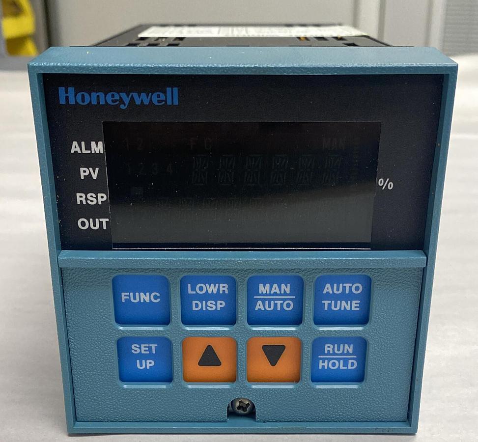 Honeywell,51-51-25-07,Temperature Controller Model DC3003-0-21A-1-00-0111 New
