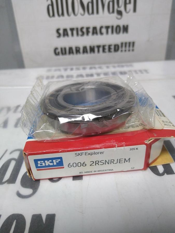 SKF,6006 2RSNRJEM,BALL BEARING WITH SNAP RING NOS
