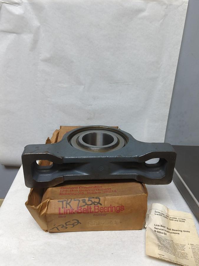 LINK-BELT,P224,PILLOW BLOCK BEARING 2-3/4 INCH BORE NOS