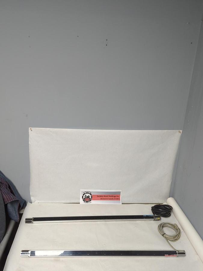 Used KEYENCE,SL-V40H-T-SL-V40H-R,LIGHT CURTAIN TRANSMITTER & RECEIVER SET 24VDC 103mA