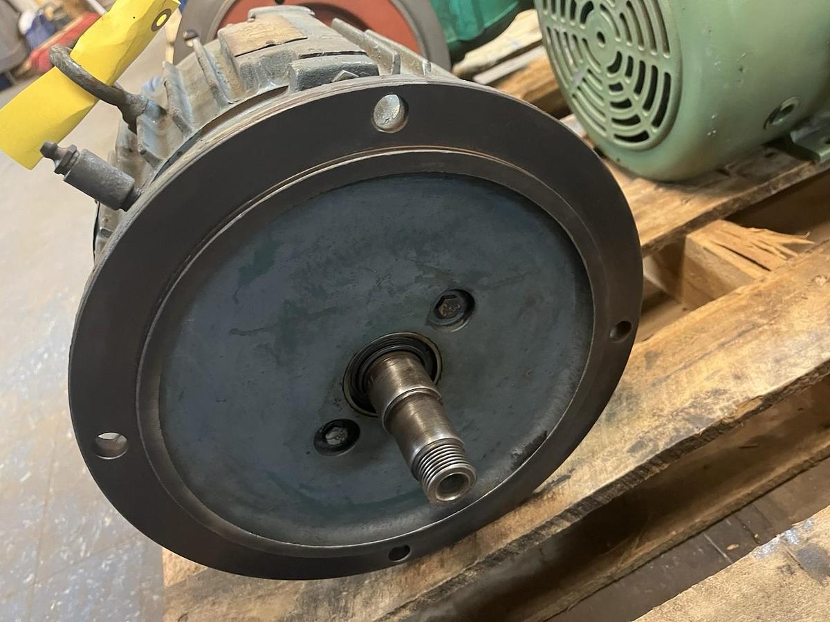 Used RELIANCE,P/3DE,MOTOR 3HP 1600RPM 3PH 213DZ