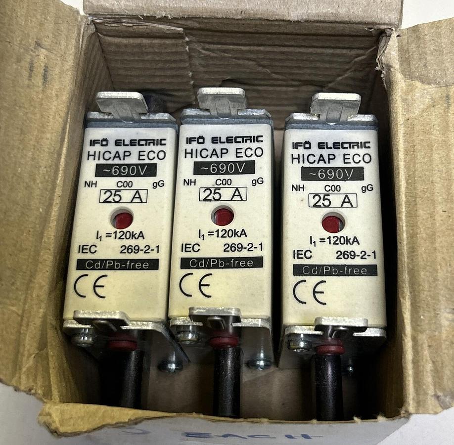 IFO ELECTRIC,25NHC00-G,FUSE 25A 690V LOT OF 3 NOS