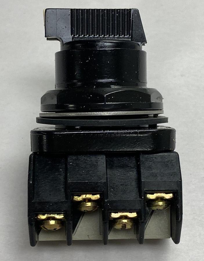Furnas,52SX2CCBA1,Selector Switch 3 Position NOS
