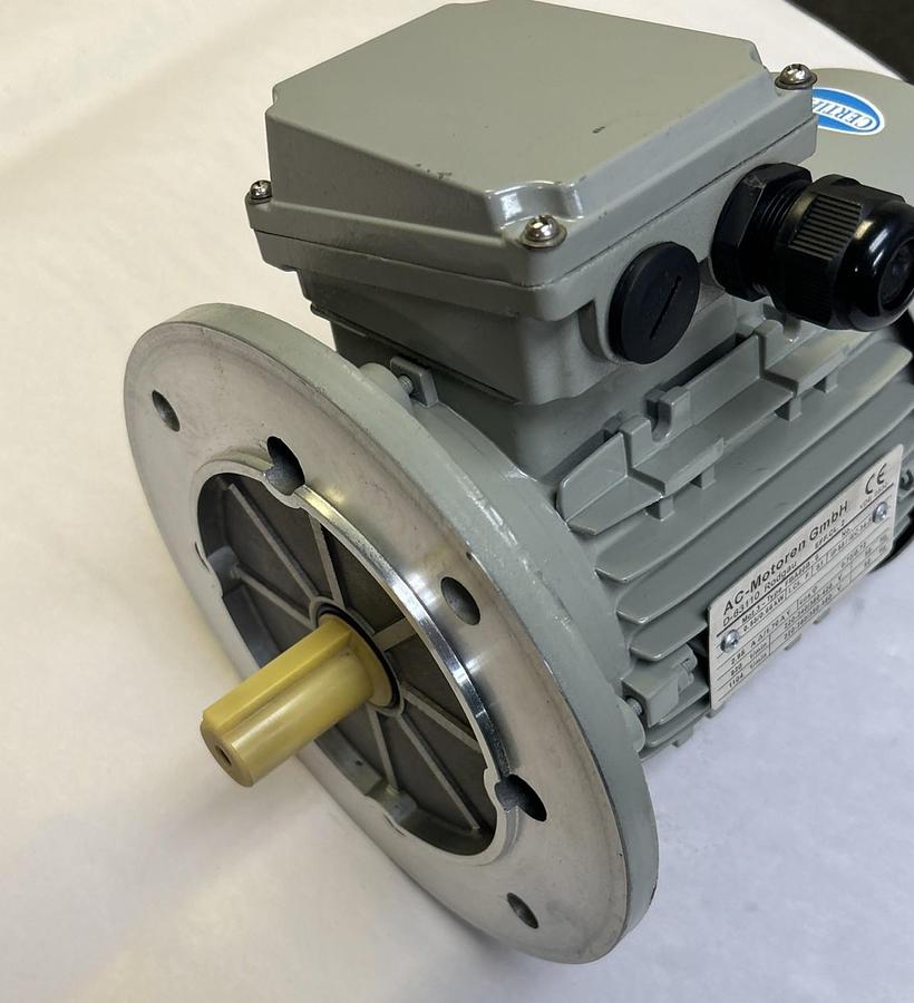 AC MOTOREN,D-63110,AC MOTOR 3/4HP 1104RPM 220-280/380-480V NOS