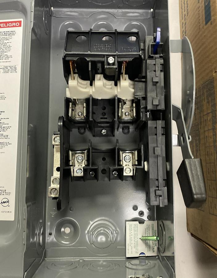 Used SQUARE D,D222N,GENERAL DUTY SAFETY SWITCH 60A 240V NEW