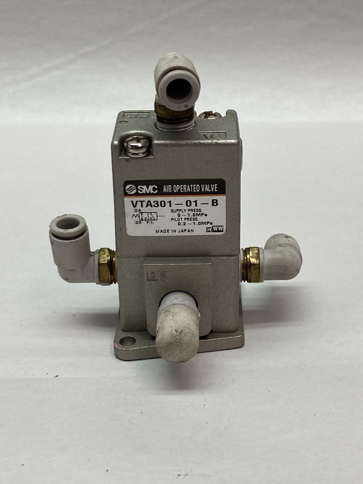 Used SMC,VTA301-01-B,Pilot Air Operated Valve 0~1.0MPa