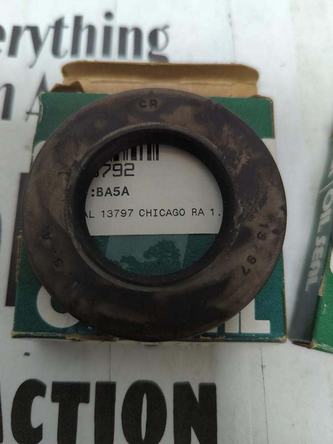 CHICAGO RAWHIDE,13797,OIL SEALS 1.375 IN X 2.441 IN LOT OF 2 NOS