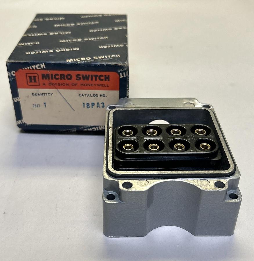 HONEYWELL,18PA3,8 POSITION TERMINAL BLOCK NOS