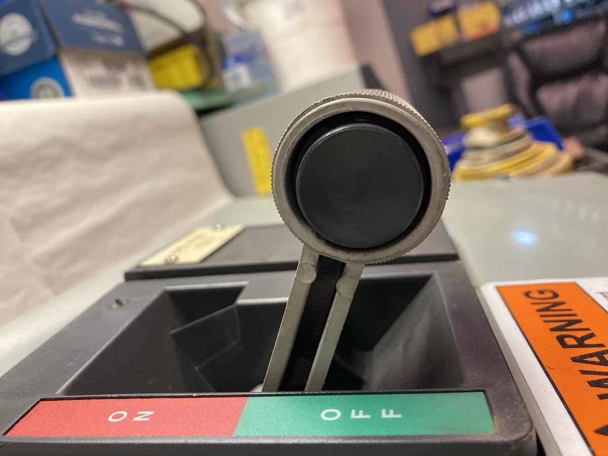 Used Cutler Hammer,30 Amps,12 INCH MCC Disconnect Feeder Bucket 480V