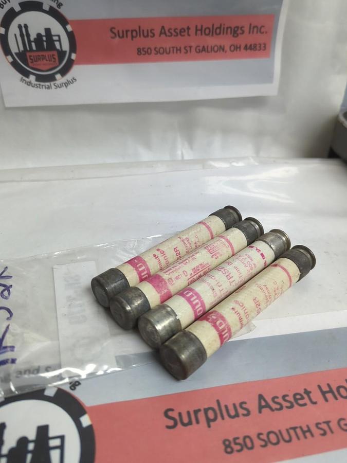 Used GOULD SHAWMUT,TRS-2R,TRI-ONIC 2 AMP FUSE LOT OF 4 PRE-OWNED