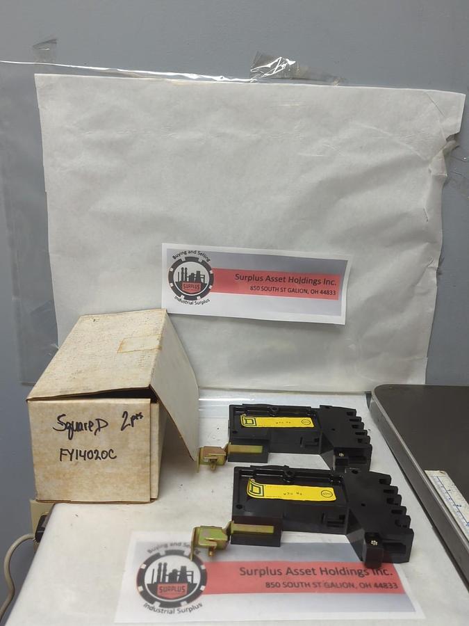 Used SQUARE D,FY14020C,I-LINE CIRCUIT BREAKER 1-POLE 20 AMP LOT OF 2 PRE-OWNED