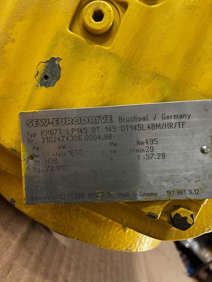 Used SEW EURODRIVE,KH67T-LP145-DT-145-DT145L4BM/HR/TF,GEAR MOTOR 1.5HP 29RPM
