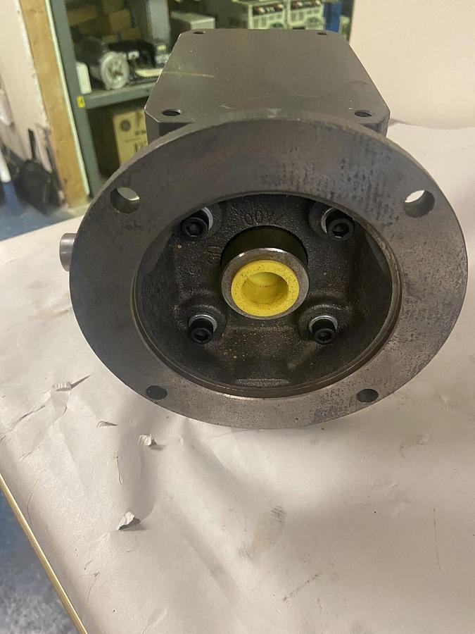 Baldor,F-926-20-B7-G,Gear Speed Reducer GF2026BG Ratio 20 2.16Hp 13.09 In-Lbs